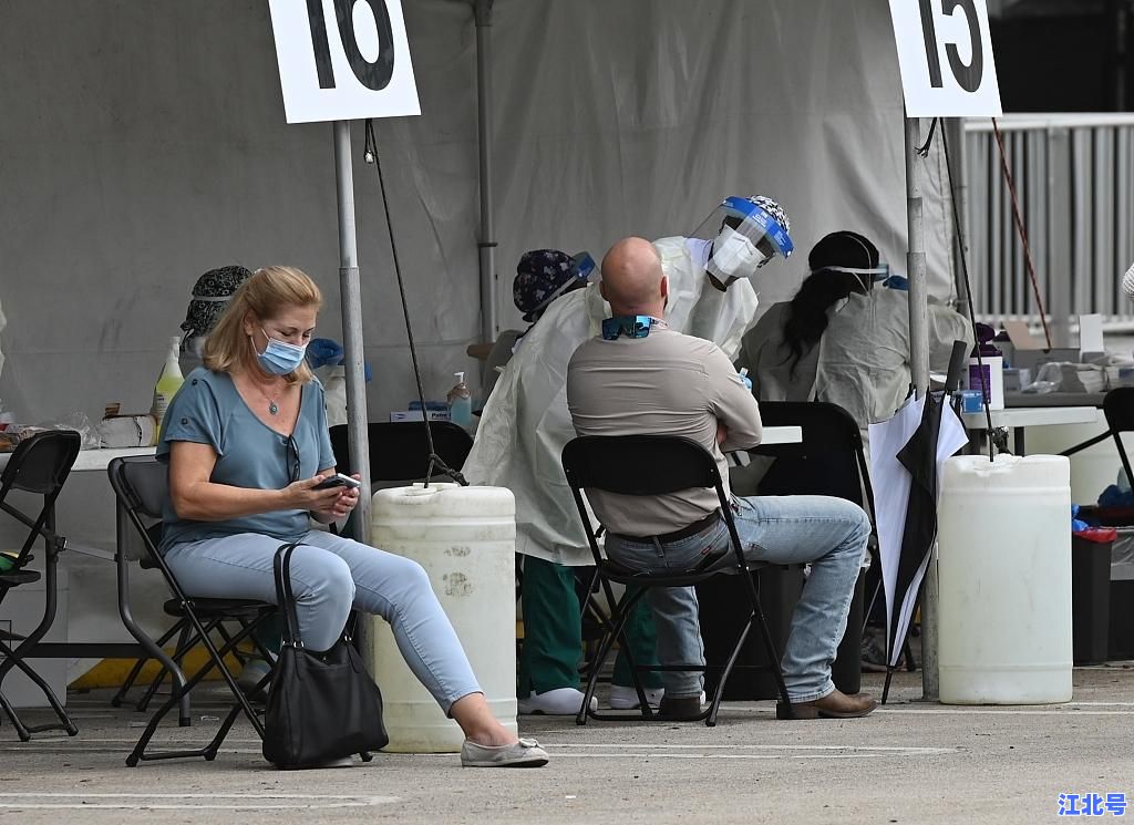 美国确诊人数最新情况实时更新：7月4日新增奥密克戎变异株BA.5病例统计与疫苗接种指南